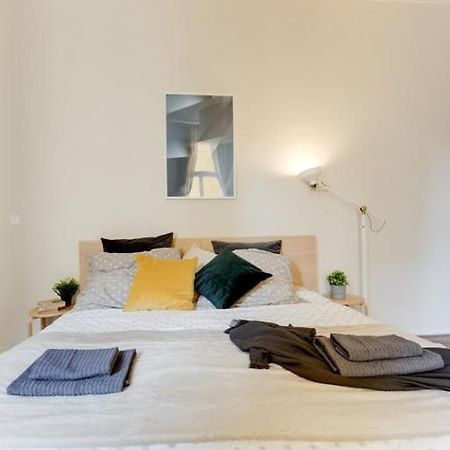Ferienwohnung New & Cozy 3Bds In Historical Center - S8 Prag Exterior foto